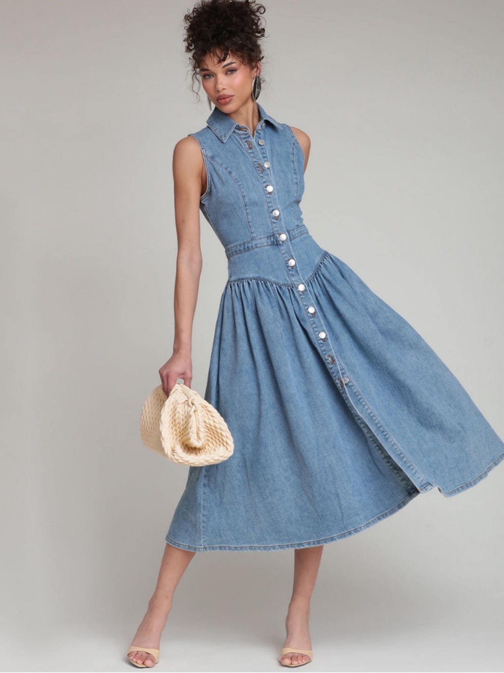 Avec Les Filles Sleeveless Button-Front Denim Midi Dress in Blue